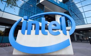 Rộ tin đồn bộ vi xử lý thế hệ 9 của Intel sắp ra mắt Rộ tin đồn bộ vi xử lý thế hệ 9 của Intel sắp ra mắt