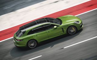 Porsche Panamera GTS 2019 - "Ông hoàng" sedan thể thao hạng sang Porsche Panamera GTS 2019 - "Ông hoàng" sedan thể thao hạng sang