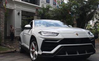 Thú chơi siêu xe khủng của đại gia tậu Lamborghini Urus đầu tiên tại Việt Nam Thú chơi siêu xe khủng của đại gia tậu Lamborghini Urus đầu tiên tại Việt Nam