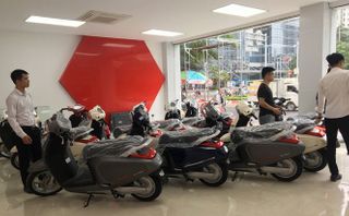 Đột nhập đại lý VinFast trước ngày ra mắt xe Đột nhập đại lý VinFast trước ngày ra mắt xe