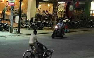 Đi xích lô khoảng 6km, 2 vợ chồng du khách bị "chém" 1,5 triệu đồng Đi xích lô khoảng 6km, 2 vợ chồng du khách bị "chém" 1,5 triệu đồng