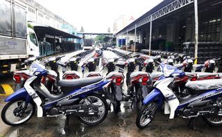 Giá xe máy SYM tháng 5/2018 cập nhật mới nhất: Đồng loạt giảm giá sốc Giá xe máy SYM tháng 5/2018 cập nhật mới nhất: Đồng loạt giảm giá sốc