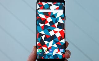 Điều gì khiến Samsung tự tin bỏ loa thoại trên Galaxy S10? Điều gì khiến Samsung tự tin bỏ loa thoại trên Galaxy S10?