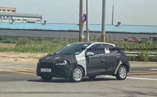 Lộ ảnh chạy thử Hyundai Grand i10 thế hệ mới tại Ấn Độ Lộ ảnh chạy thử Hyundai Grand i10 thế hệ mới tại Ấn Độ