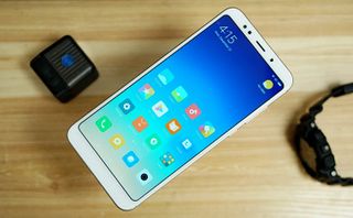 5 smartphone dưới 5 triệu đồng “đáng đồng tiền bát gạo” 5 smartphone dưới 5 triệu đồng “đáng đồng tiền bát gạo”