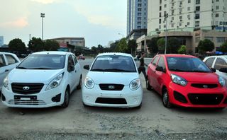 Lý do bất ngờ nhiều gia đình trẻ có 200 triệu vẫn mạnh dạn mua ô tô 1 Lý do bất ngờ nhiều gia đình trẻ có 200 triệu vẫn mạnh dạn mua ô tô 1