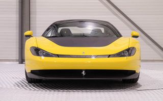 Gần 100 tỷ đồng chiếc siêu xe Ferrari thuộc hạng hiếm nhất thế giới Gần 100 tỷ đồng chiếc siêu xe Ferrari thuộc hạng hiếm nhất thế giới