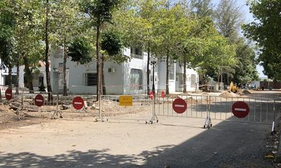 Người bán hàng rong lọt vào khu cách ly Covid-19: Nhiều cán bộ bị tạm dừng công tác