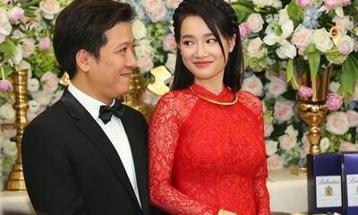 2 tuần sau đám cưới với Trường Giang, Nhã Phương lộ diện với vòng 2 lùm lùm