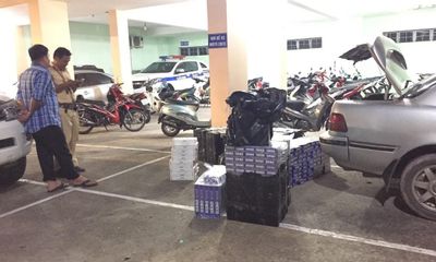 CSGT truy đuổi xe chở 7.000 bao thuốc lá lậu “như phim” trên đường