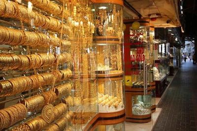 Giá vàng hôm nay 19/5: Án ngữ trên tầm cao