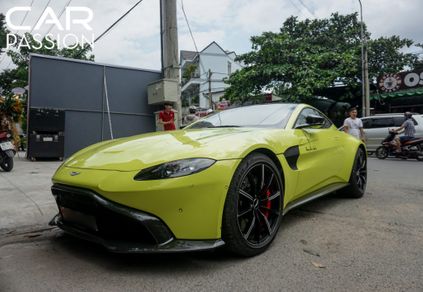 aston martin 1