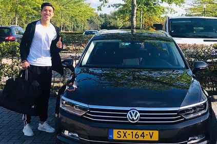 volkswagen passat tien ty o ha lan cua van hau