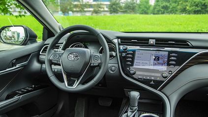 toyota camry 2019 9