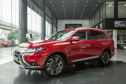 can canh mitsubishi outlander 2020 moi trinh lang tai viet nam dspl 21