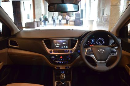 hyundai verna 2017 dashboard