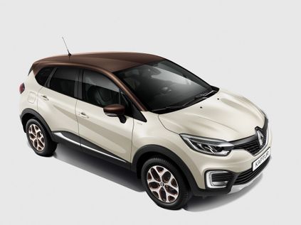 renault kaptur extreme front three quarters right side