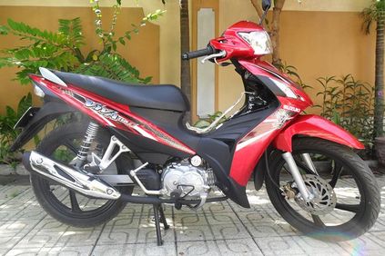 suzuki khai tu 3 mau xe may tai viet nam hinh 8