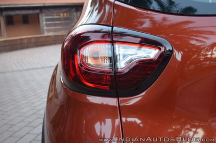 renault captur tail lamps