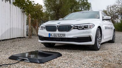 bmw 530e phev wireless charging 5