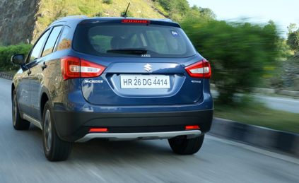 2017 maruti s cross facelift rear angle motion