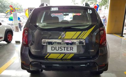 nguoi dua tin renault duster sandstorm ban dac diet gia hon 300 trieu dong 2