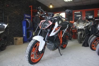 nguoi dua tin ktm 1290 super duke r 2017 gia 638 trieu dong co dang dong tien bat gao 15