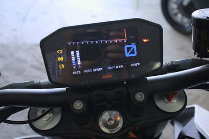 nguoi dua tin ktm 1290 super duke r 2017 gia 638 trieu dong co dang dong tien bat gao 19