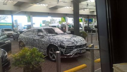 nguoi dua tin lamborghini urus ra mat the gioi 1