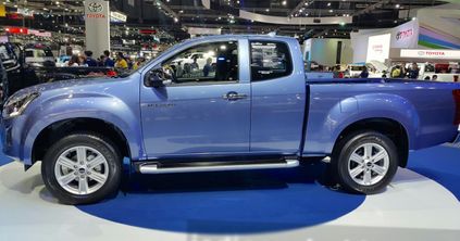 nguoi dua tin isuzu d max thai motor expo 2015 2