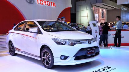 nguoi dua tin bang gia o to toyota thang 11 2017 11