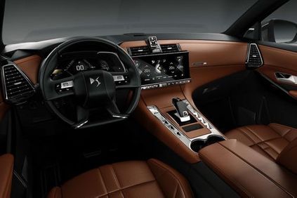 nguoi dua tin ds7 crossback cong bo gia ban 3