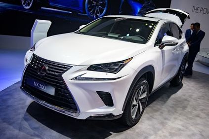 nguoi dua tin lexus nx300 2018 cong bo gia ban tai viet nam 5