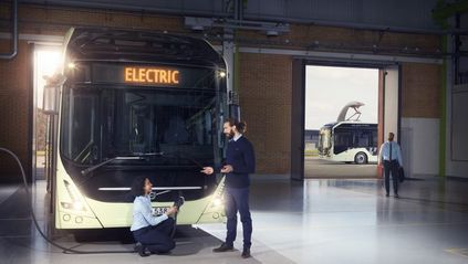 nguoi dua tin volvo ra mat buyt chay dien 7900 electric