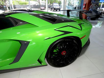 nguoi dua tin lamborghini aventador sv roadster mau son doc nhat the gioi 16