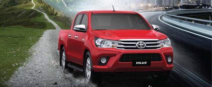 nguoi dua tin toyota hilux 2017 tung ban cai tian moi de cuu minh1 1