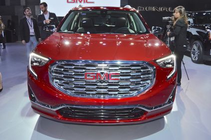 nguoi dua tin 2018 gmc terrain denali ra mat dubai motor show 8