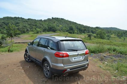 nguoi dua tin tata hexa xt 4x4 toi nepal gia sieu re1 7