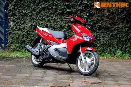 nguoi dua tin honda air blade gia chat 200 trieu dong ngang sh15