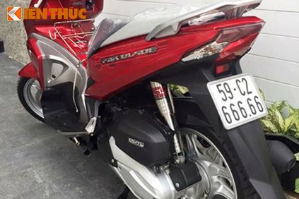 nguoi dua tin honda air blade gia chat 200 trieu dong ngang sh3