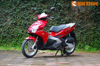 nguoi dua tin honda air blade gia chat 200 trieu dong ngang sh4