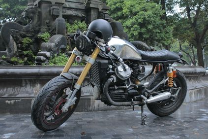 nguoi dua tin honda gl400 do cafe racer 10