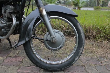 nguoi dua tin hoang tu den honda benly cd125t hang hiem ha noi 101