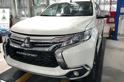 can canh mitsubishi pajero sport may dau gia re tai vn