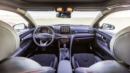 hyundai veloster 2019 3