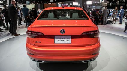 volkswagen jetta 2019 6