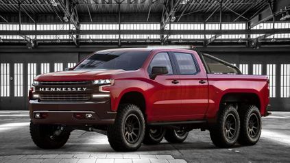 xe ban tai hennessey goliath 6x6 chevrolet silverado 4