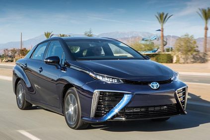 toyota mirai thai ra nuoc 1