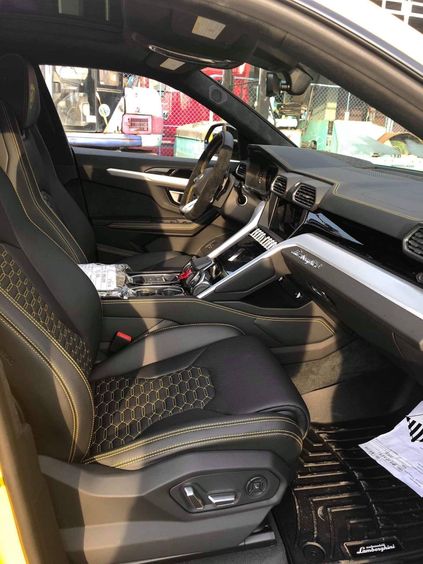 sieu xe lamborghini urus mau vang thu 3 7