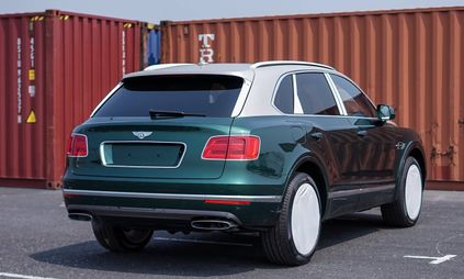 bentley bentayga onyx 2